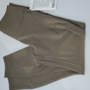 [ NWT ] Size 8 nomad lululemon wunder train HR Tight 25" pockets green